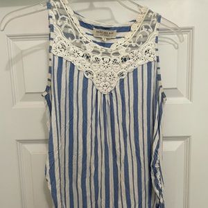 Skies are Blue maternity top